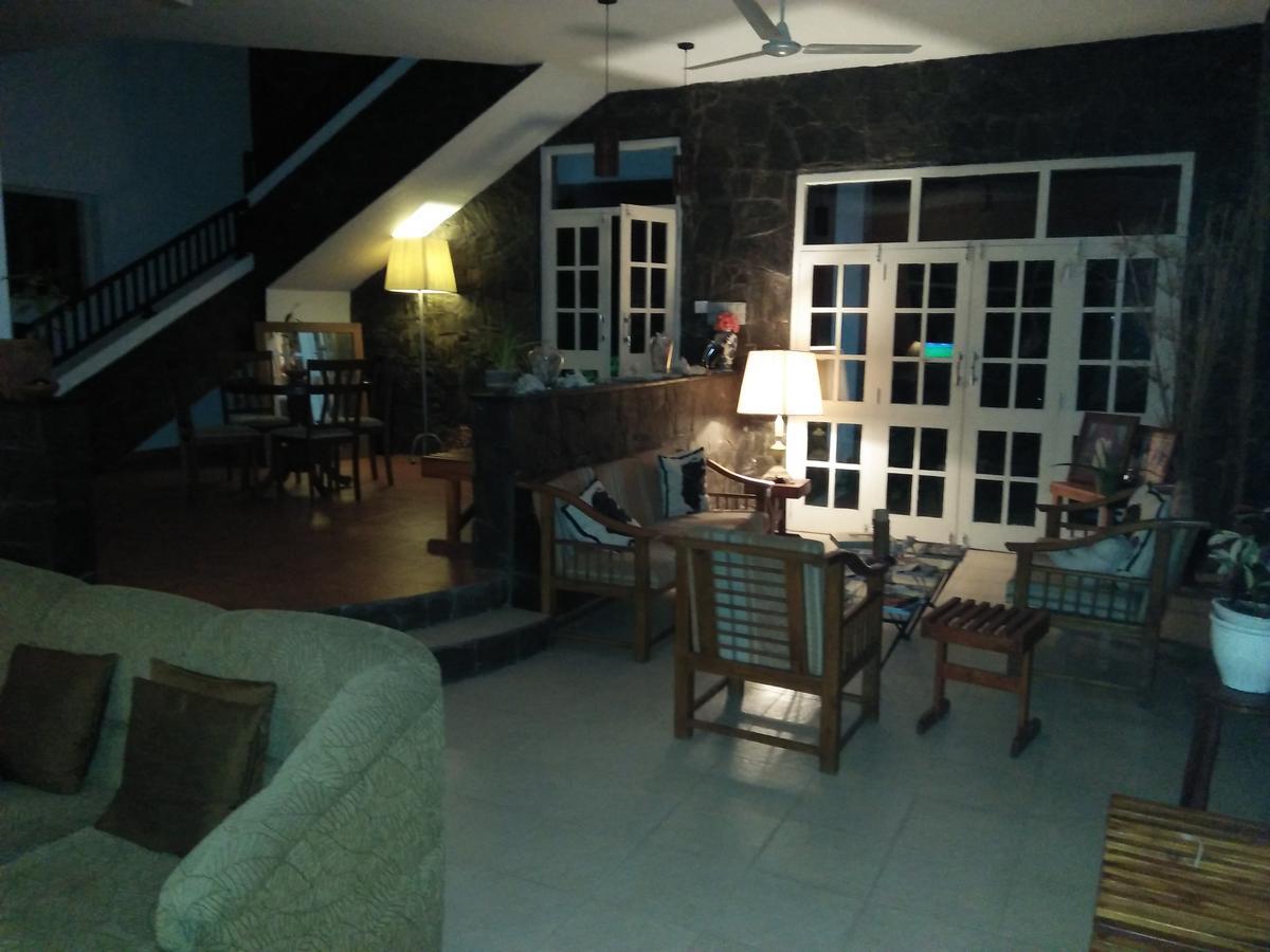 The Rock House Apartment คาตุนายากา ภายนอก รูปภาพ
