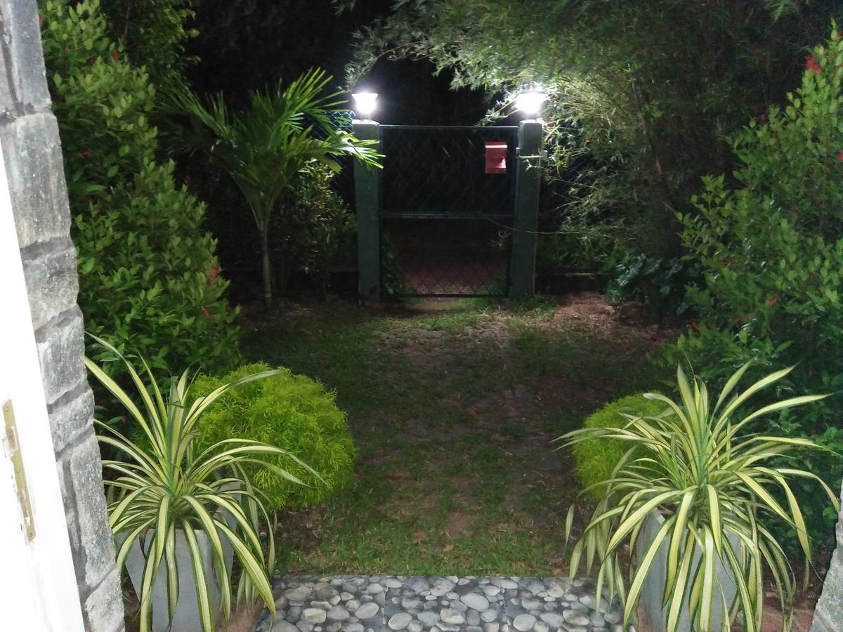 The Rock House Apartment คาตุนายากา ภายนอก รูปภาพ