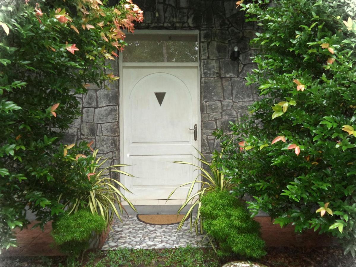 The Rock House Apartment คาตุนายากา ภายนอก รูปภาพ