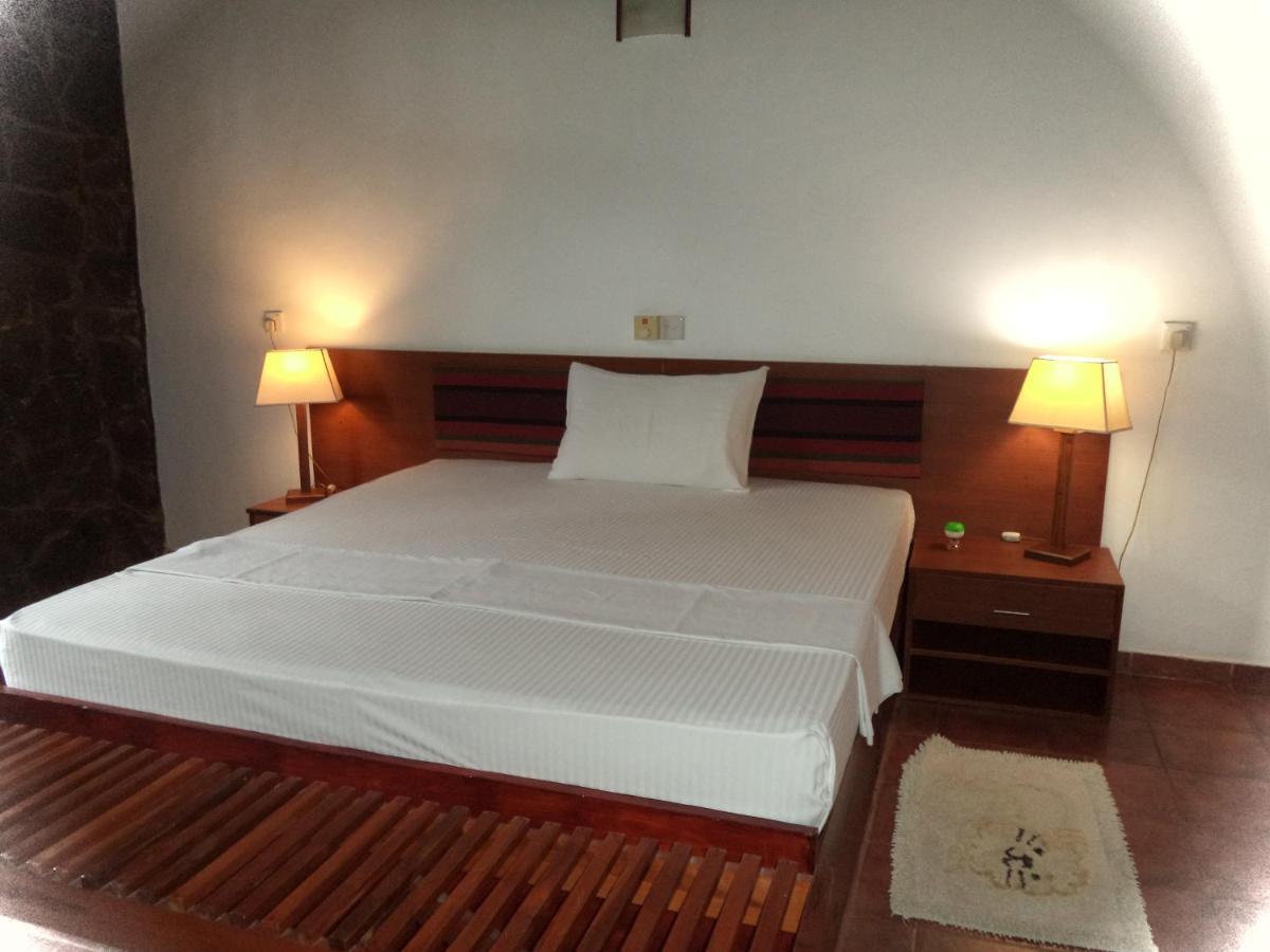 The Rock House Apartment คาตุนายากา ภายนอก รูปภาพ
